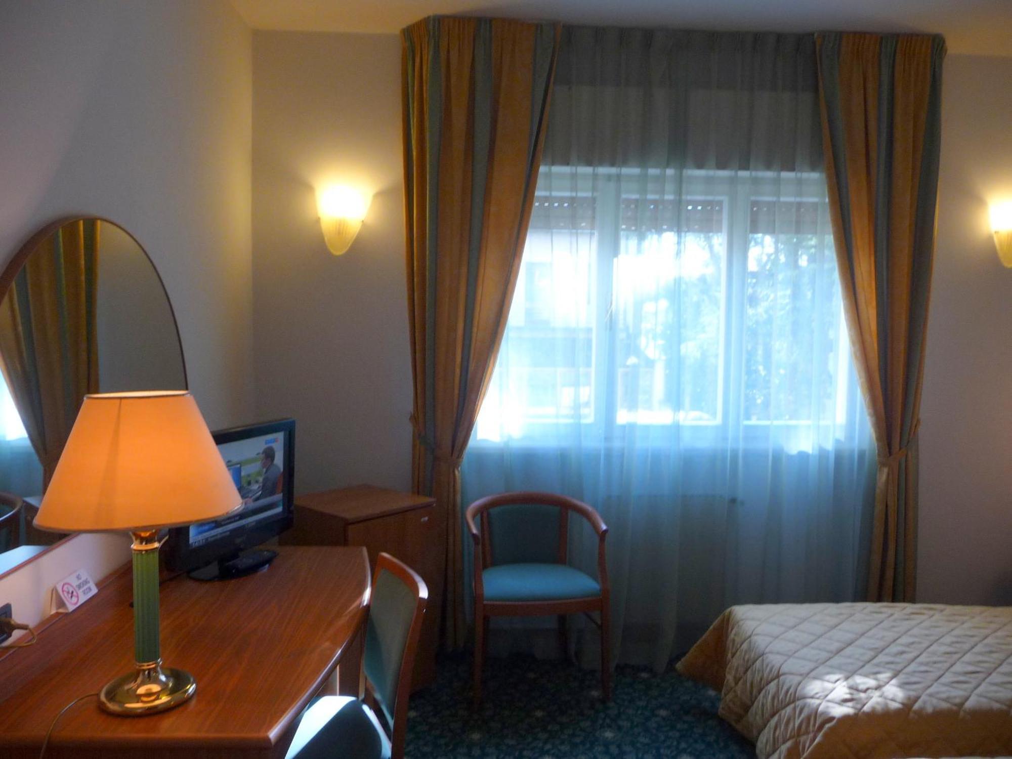 Hotel Cristallo 우디네 외부 사진