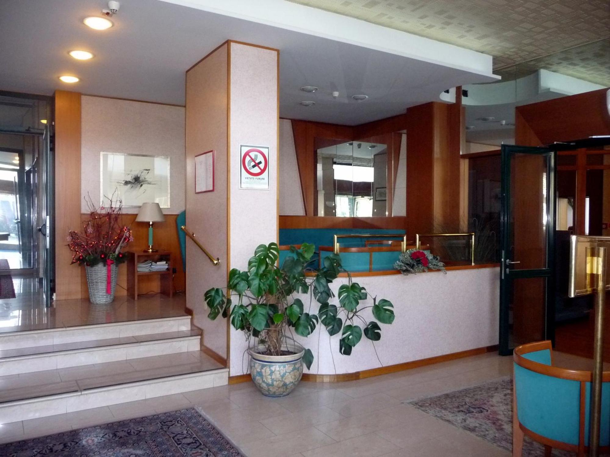 Hotel Cristallo 우디네 외부 사진