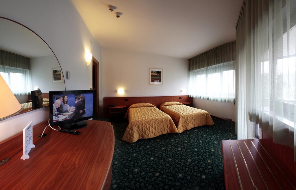 Hotel Cristallo 우디네 외부 사진